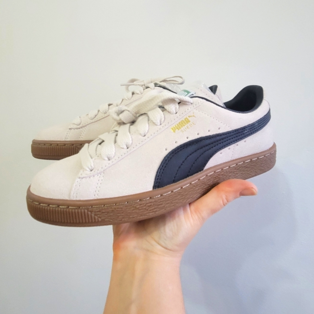 Puma Suede Terrace Sneakers ~ US Size 6 ~ Ecru Suede, Black Trim and Gum Sole
